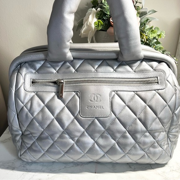 CHANEL Handbags - Excellent Chanel Quilted Cocoon Tote, Great for outings